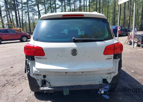 2017 Volkswagen Tiguan 2.0T Wolfsburg Edition из США, поврежденный, VIN WVGSV7AX5HK003552